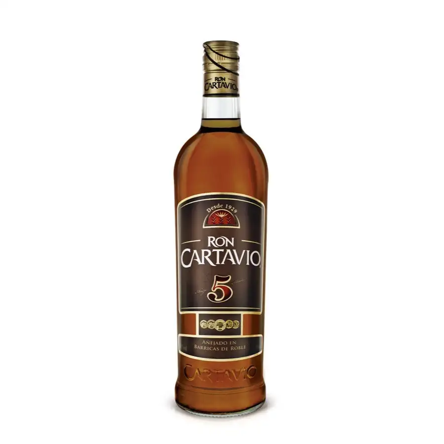 Image of the front of the bottle of the rum Selecto 5 Years